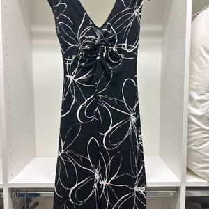 Stylish Black and White Floral Midi Dress